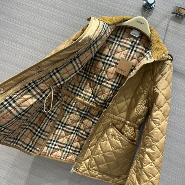 버버리 BURBERRY 여성 경량  패딩 BBR3637