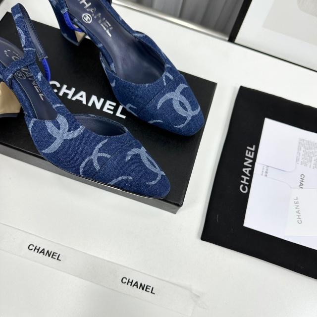 샤넬 CHANEL 여성 슬링백 C01260