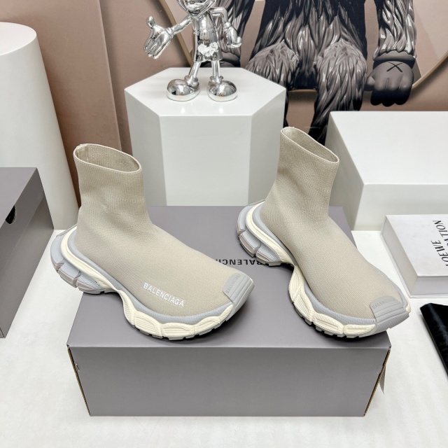 발렌시아가 Balenciaga 남여공용 러너 슈즈 BG0823