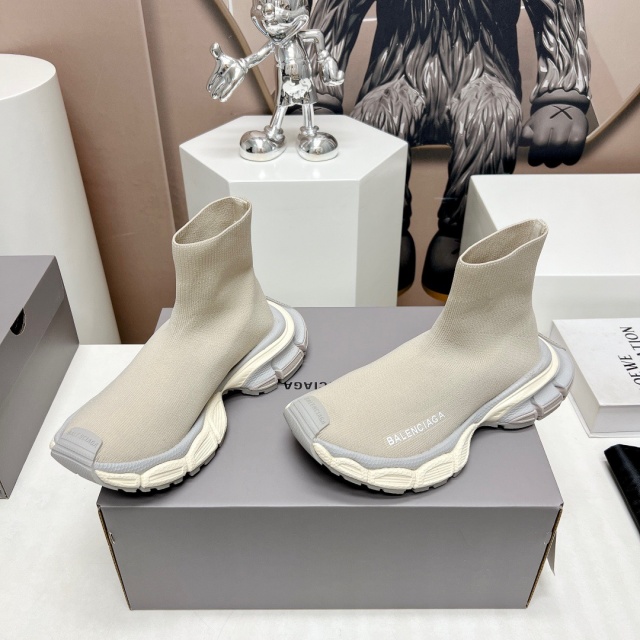 발렌시아가 Balenciaga 남여공용 러너 슈즈 BG0823