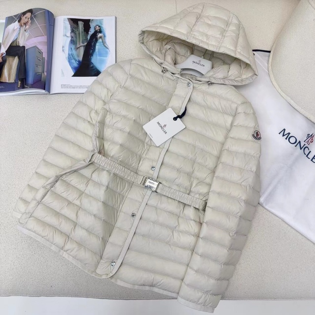 몽클레어 Moncler 여성 패딩  M02768