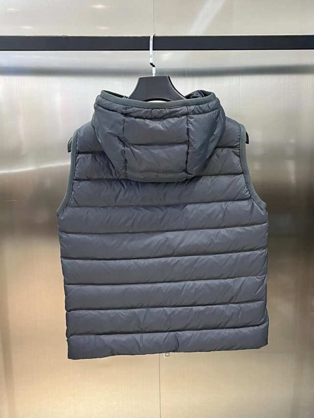 몽클레어 Moncler 남성 패딩조끼 M02774