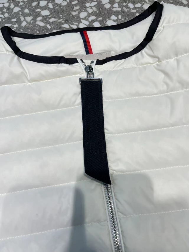 몽클레어 Moncler 여성 패딩  M02785