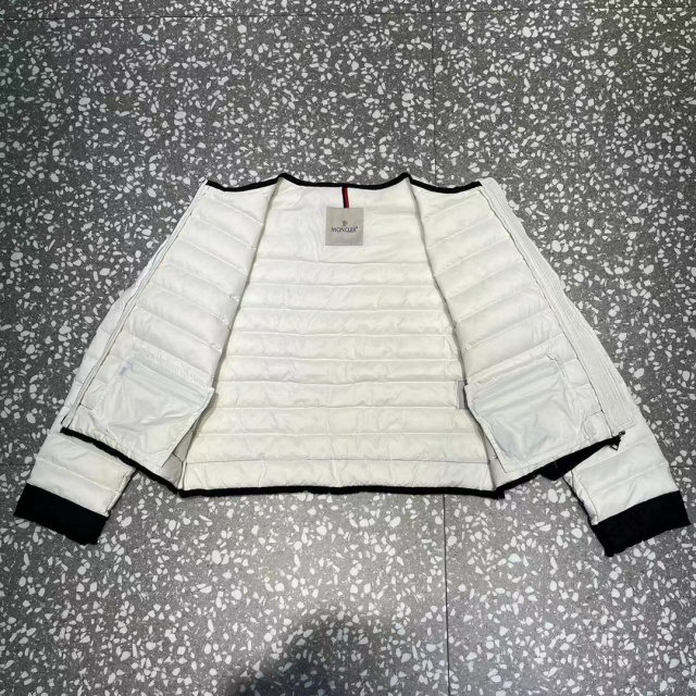 몽클레어 Moncler 여성 패딩  M02785