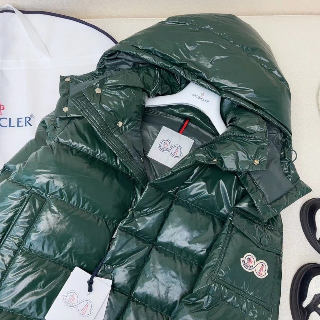 몽클레어 Moncler 여성  패딩 M02806