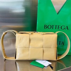 보테가 BOTTEGA VENETA  남성 카세트 카메라백 730027 BO0928