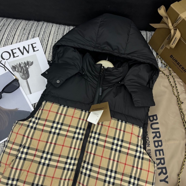 버버리 BURBERRY 여성 양면 패딩조끼 BBR3728