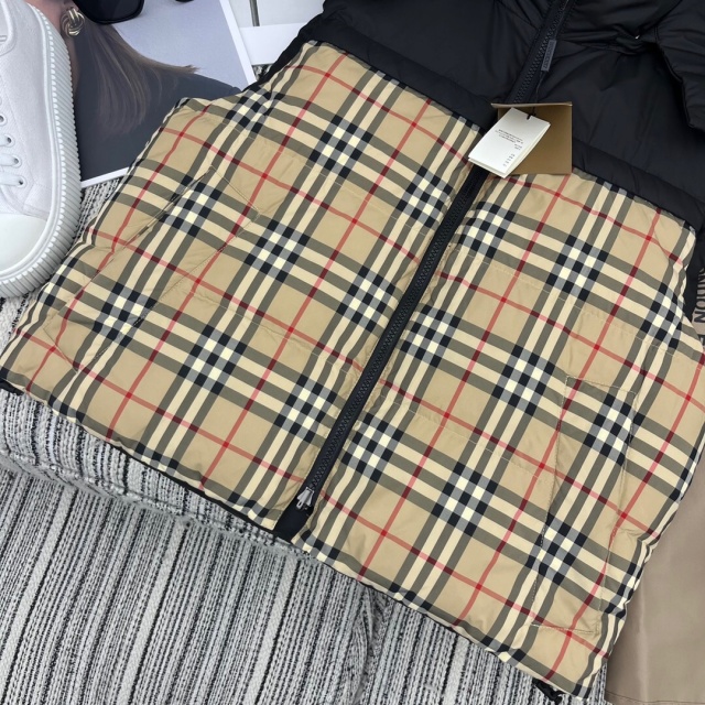 버버리 BURBERRY 여성 양면 패딩조끼 BBR3728