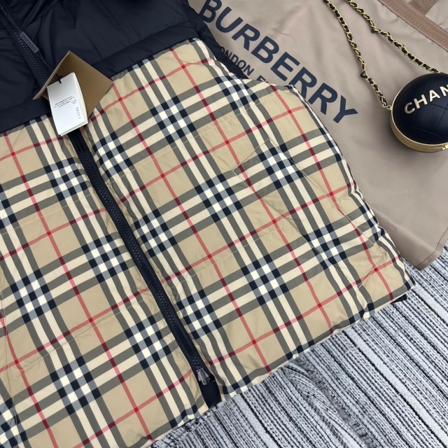 버버리 BURBERRY 여성 양면 패딩조끼 BBR3728