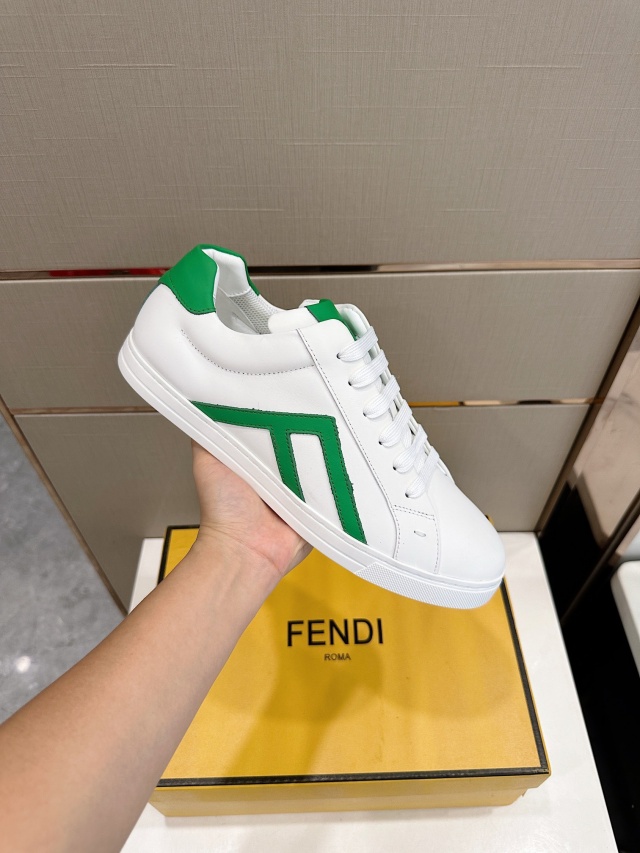 펜디 FENDI 남성 스니커즈 F324