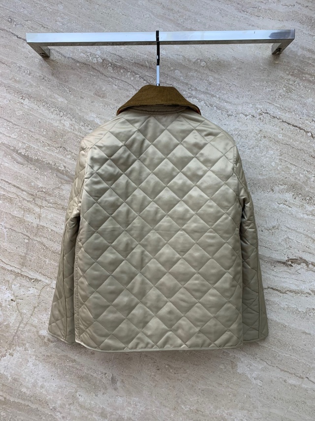 버버리 BURBERRY 여성 경량 패딩 BBR3747