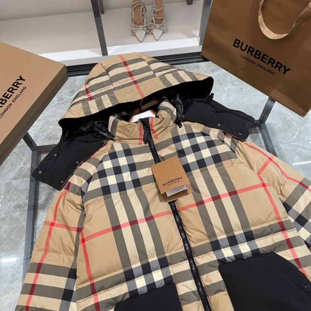 버버리 BURBERRY 남성 패딩 BBR3768