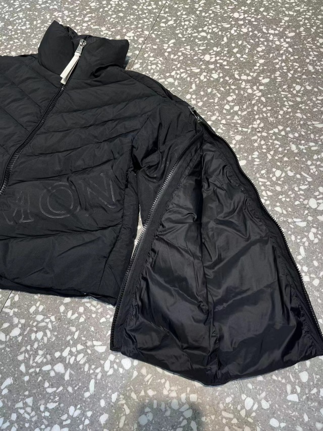 몽클레어 Moncler 여성 패딩 M02880